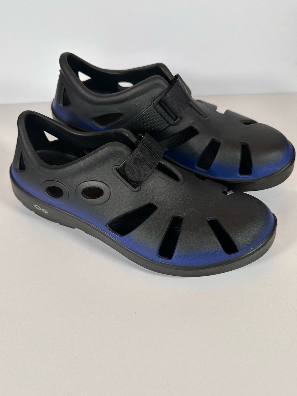 OOFOS OOcandoo Recovery Sandals Black Navy Men's 10 Women's 12 EU 43
